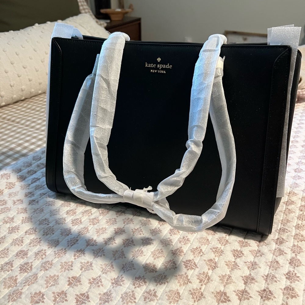 Kate Spade Black Shoulder Bag with Classic Design